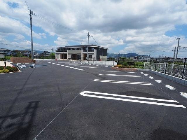 ピース　A棟 駐車場