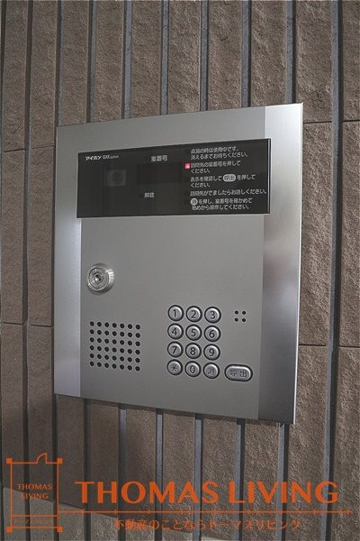 マーベラスハイム オートロックが備わっています