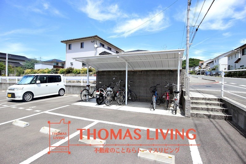 Queen's Garden 自転車置き場
