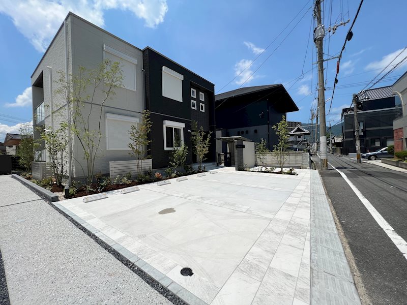 Ａｖｅｎｕｅ　Ｔ・Ｈ 嬉しい駐車場2台付きです。