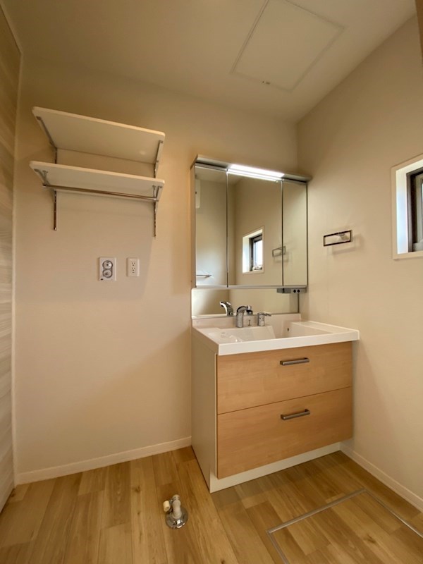 イーグルヴァン ※写真はサンプルです。