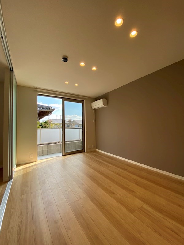 イーグルヴァン ※写真はサンプルです。