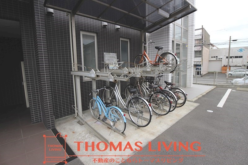 アローネ諏訪町   駐輪場。