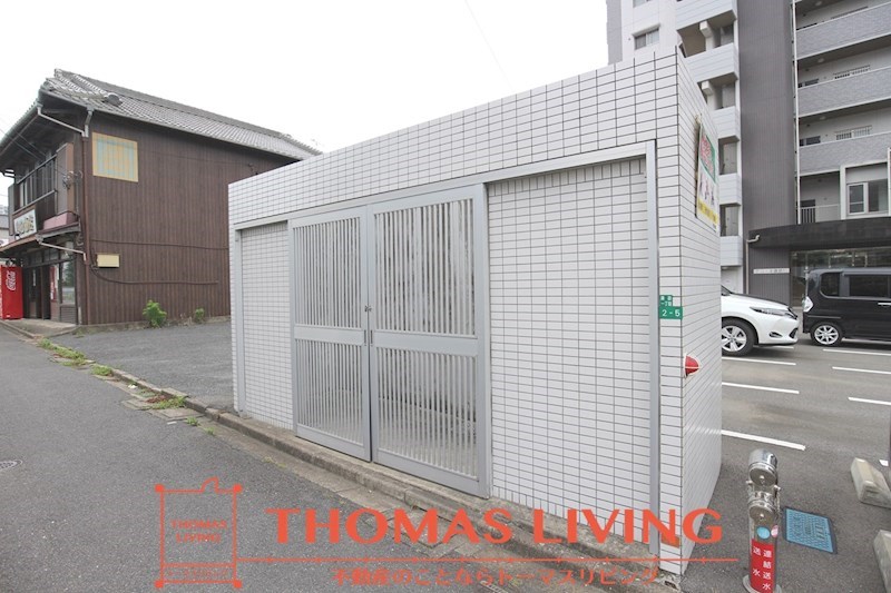 アローネ諏訪町   ゴミステーション。