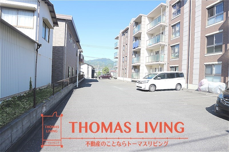 プレステージ大平 駐車場