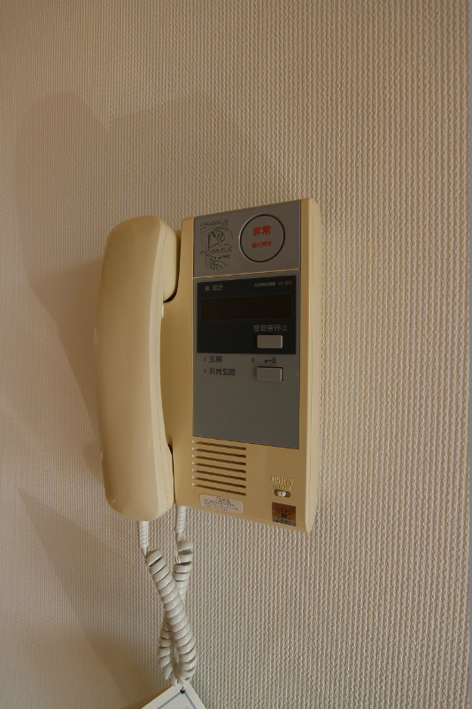 ニューシティアパートメンツ南小倉 Ⅰ インターフォンは必須アイテム。