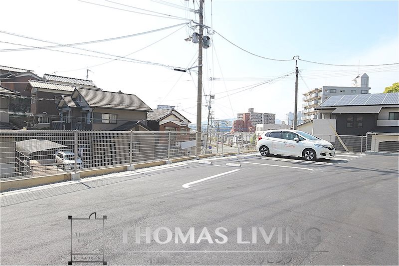 ルタン・ラシック　suwa 駐車場