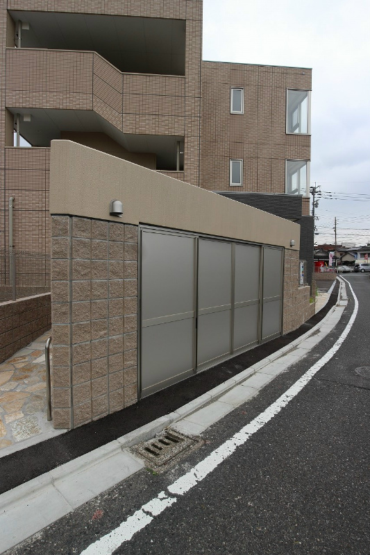 エトワール・ド・ヒサノ 敷地内ごみ置き場