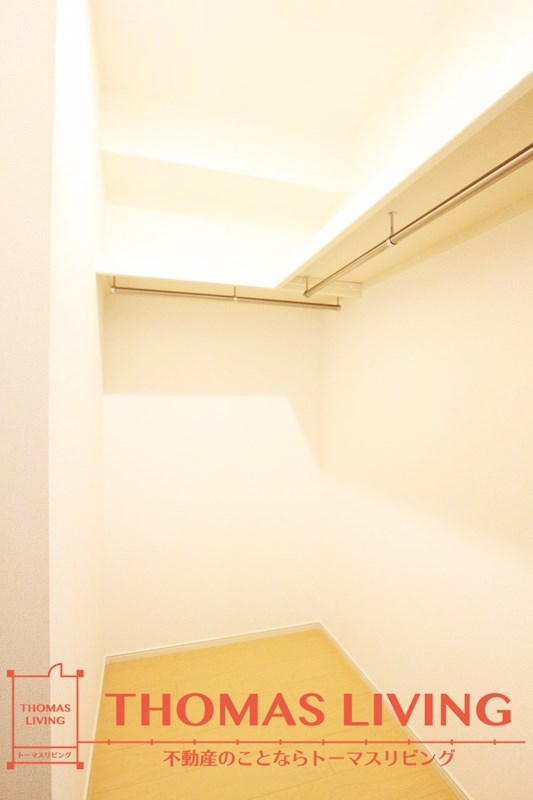 Dolce Vita 82 大容量のウォークインクローゼットです。