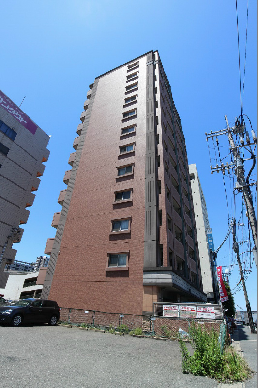 小倉駅まで徒歩8分