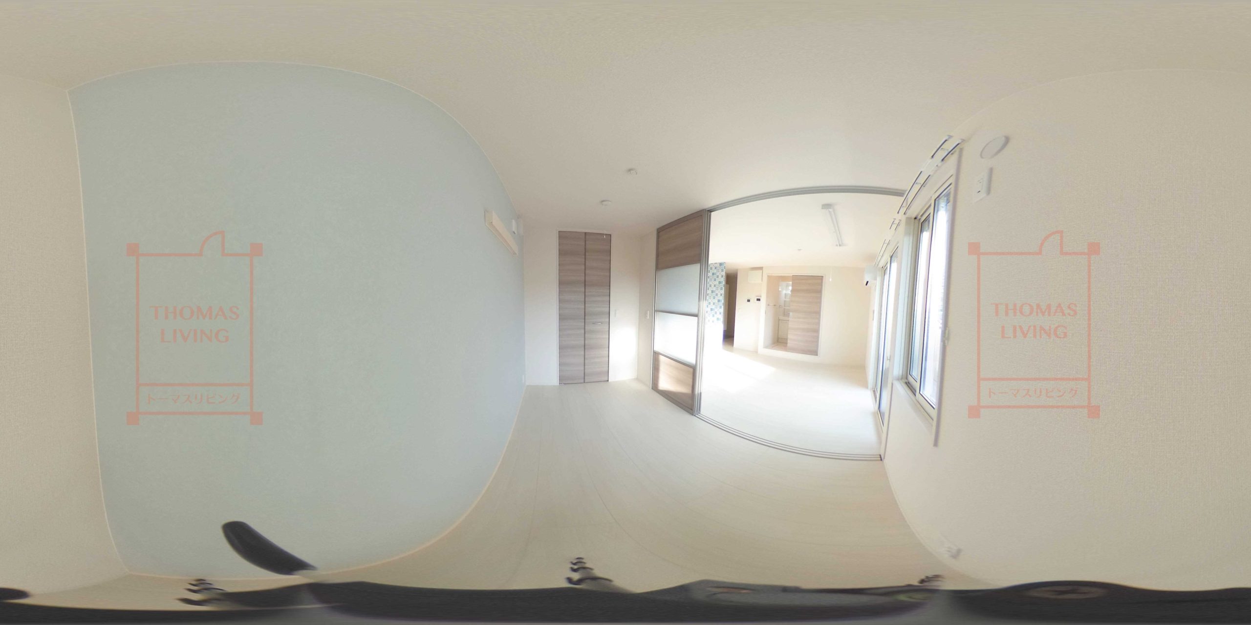 壁紙や床色が実際のお部屋と異なる場合もあります。ご注意ください。