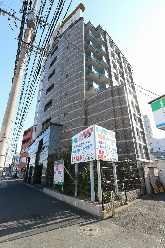ピュアライフ砂津 隣にはコンビニがあるので生活環境も充実