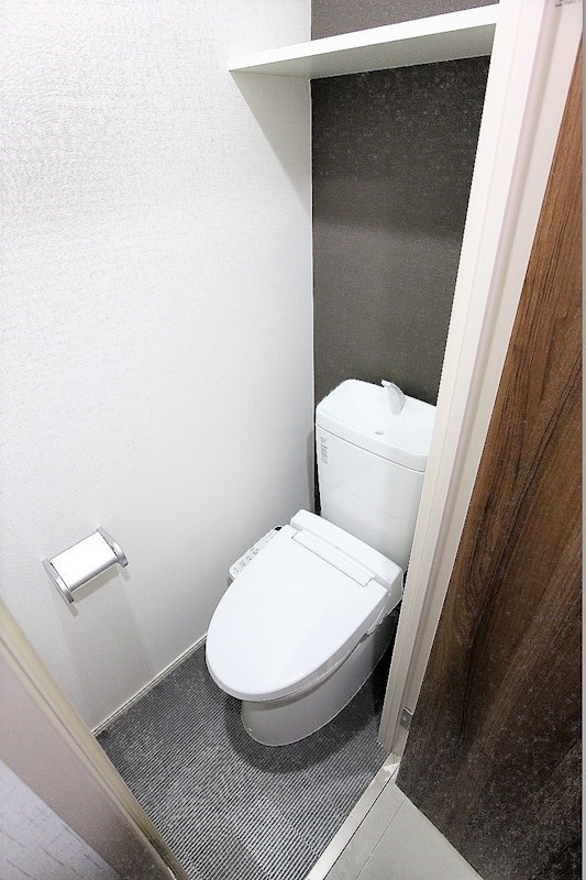 アクシオ小倉 温水洗浄便座付きです。