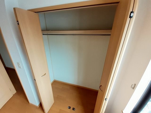 スリーワンスリーヒルズD 収納