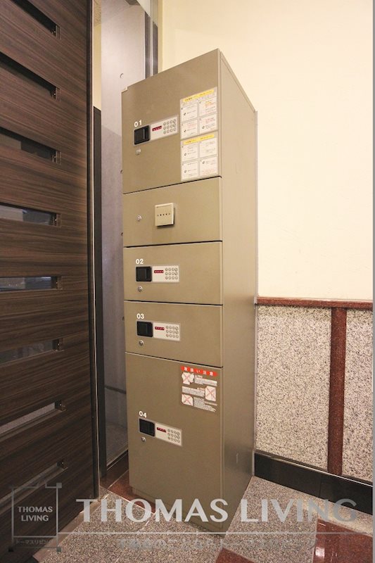 ギャラン穴生 宅配BOXが備わっています。