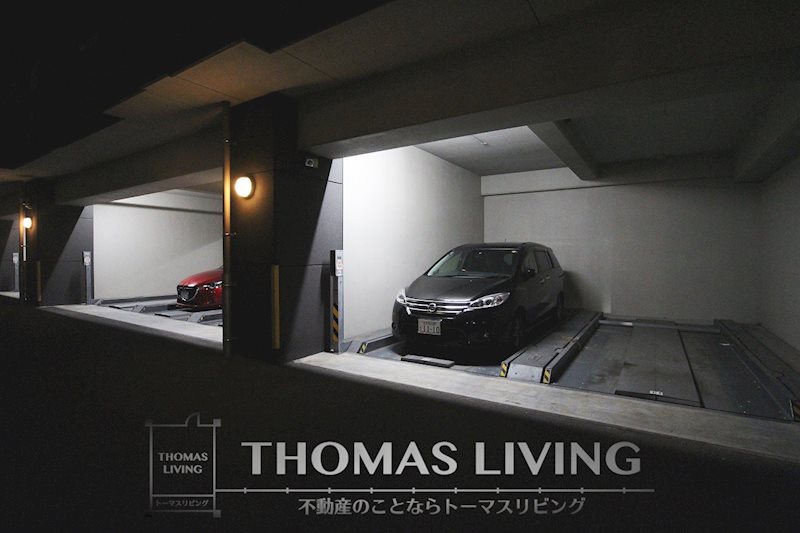 ギャラン穴生 駐車場