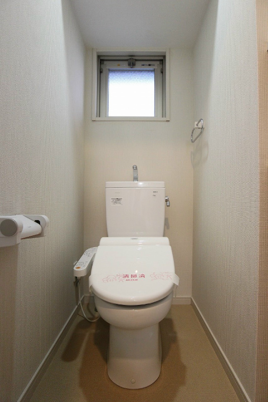 ミーナ原町 温水洗浄便座付きです。