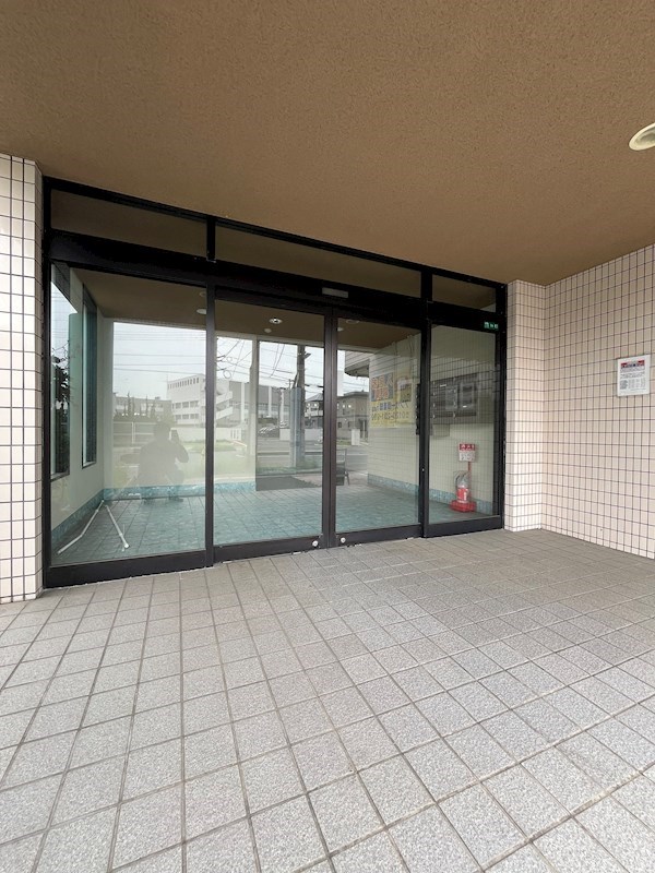 学園台ビル エントランス