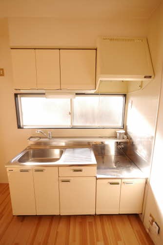 コモンシティ志井　A棟 キッチンに窓有り
