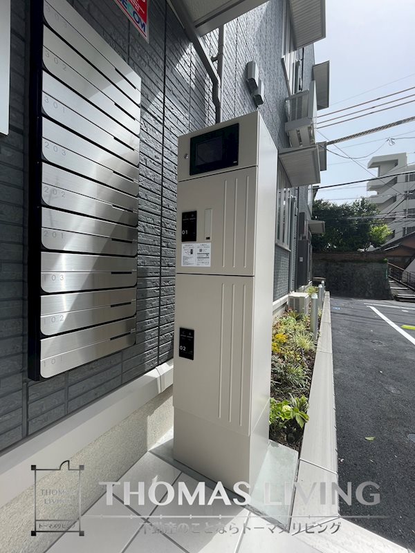 TORISIA陣原 宅配ボックス付き。