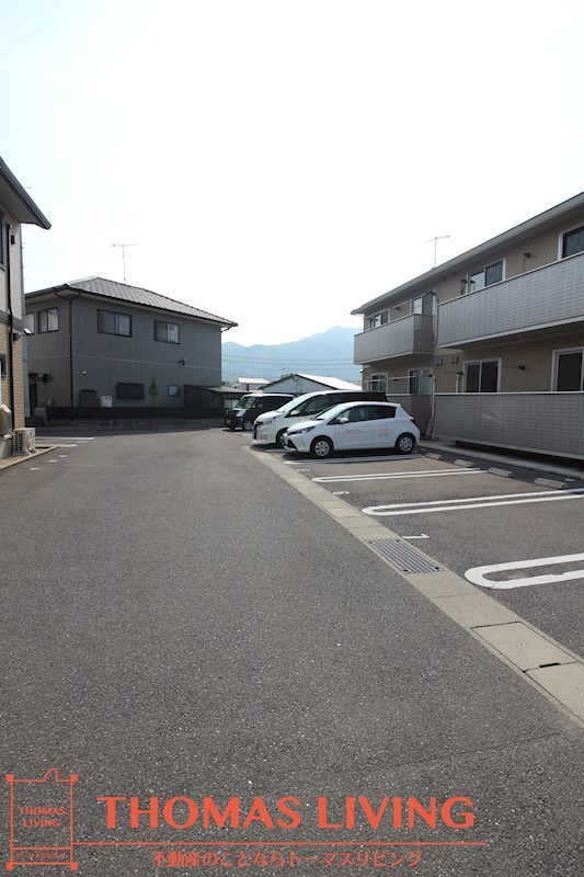 ウィットコート尾倉　A棟 駐車場
