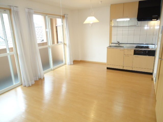 グランチェスタ・HIYORI リビング