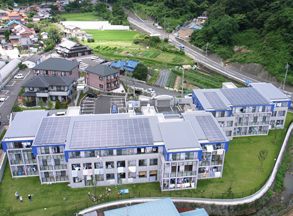 ニューガイア高野 太陽光発電パネル搭載！