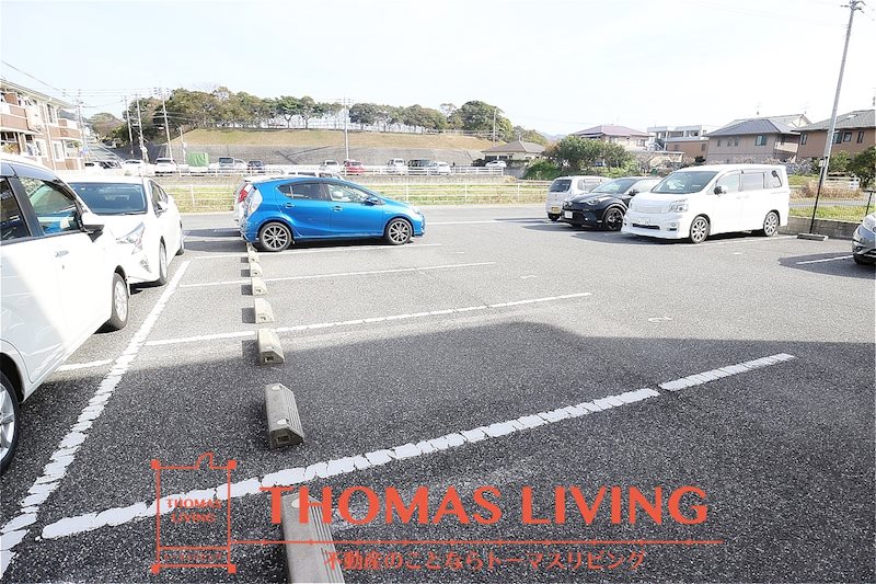 グランチェスタ鴨生田Ⅲ 駐車スペースです。