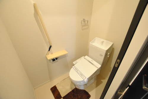 グリーントリニティー　B棟 ※同タイプの写真になります。　保温洗浄機能付き