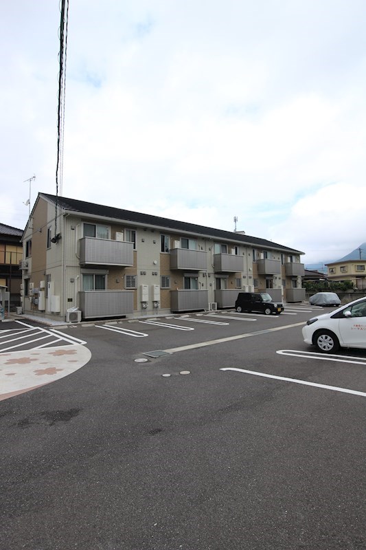 シーズンさくら　B棟 ※画像は別の部屋イメージ写真です。