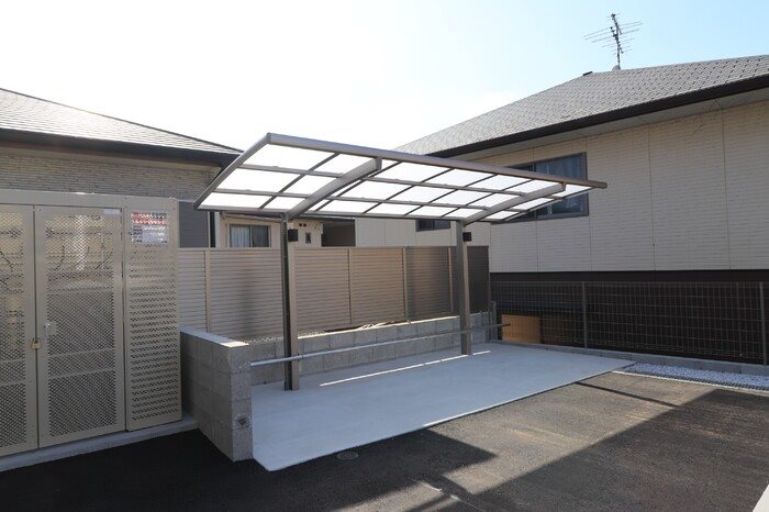 elegant palace横代北 駐車場