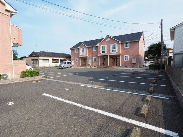 クレストール中曽根東　Ａ棟 駐車場