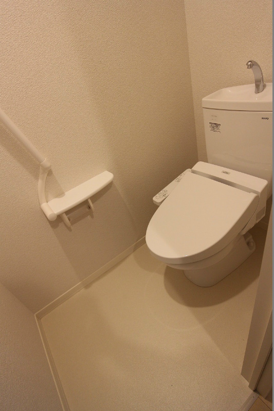 ヴィラウィステリア門司 A棟 温水洗浄便座付き♪