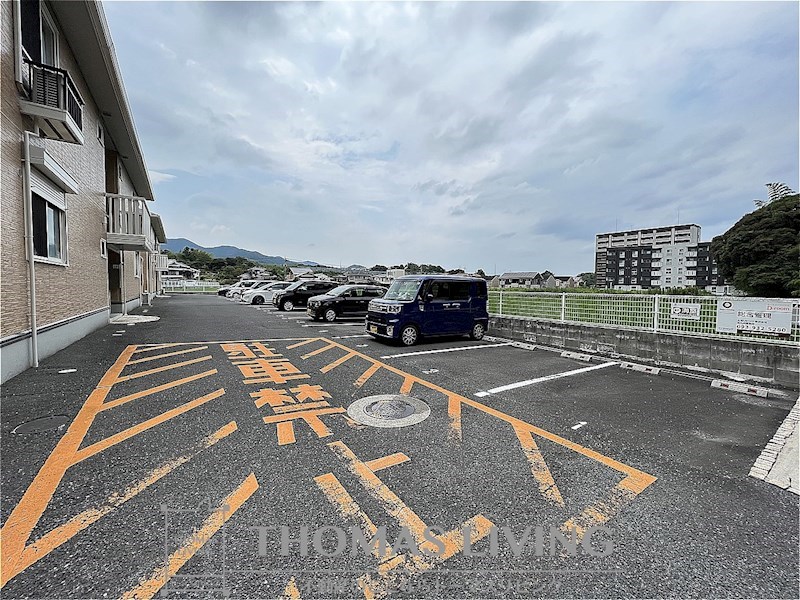 アルカディア南 Ｂ棟 駐車場