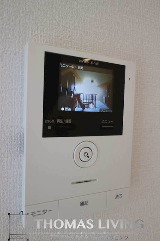 クレール塚の原 C棟  来客者が確認できるモニター付きインターフォンです。