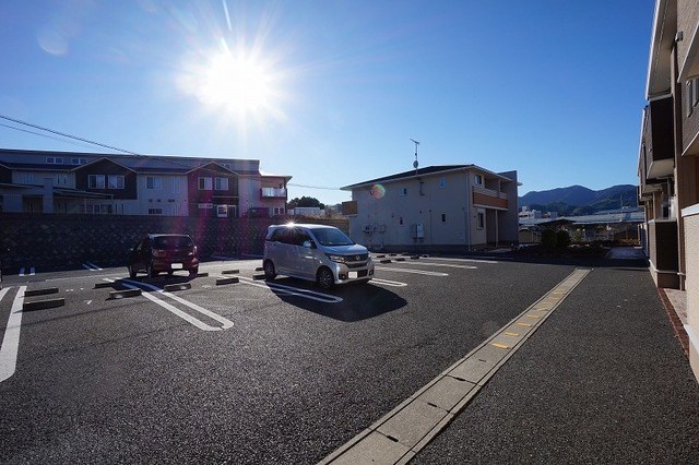 ベルポスト A棟 駐車場