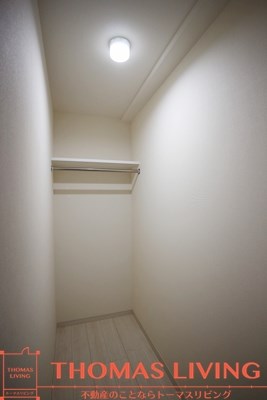 スタディ飛幡 大容量のウォークインクローゼットです。