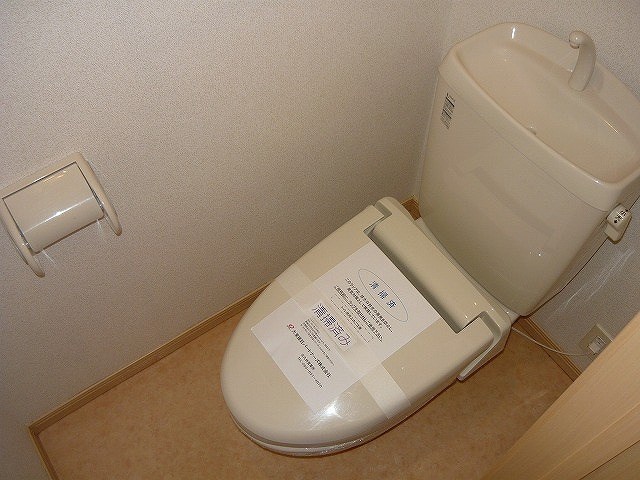 ウェイホームやまのくち A棟  トイレ