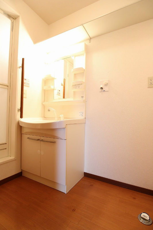 シャーメゾンJ・K　B棟  洗面所