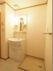 ソレアード中曽根　A棟  ※別号室の写真です。