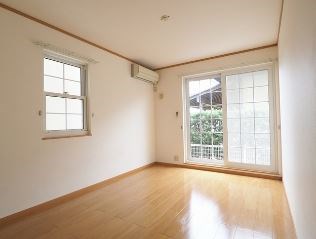 ソレアード中曽根　A棟  ※別号室の写真です。