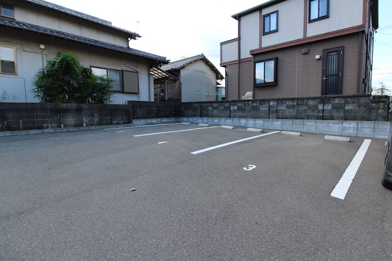 セントラルバレーF 駐車場