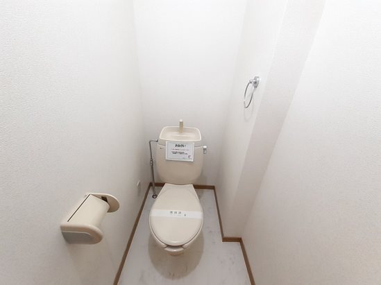 ファミール泉A トイレ