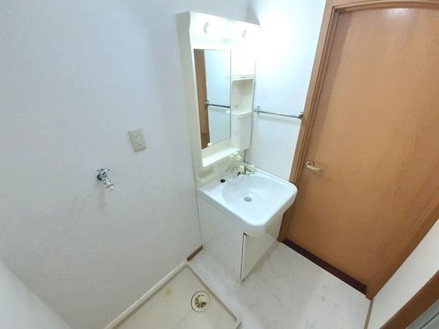 ファミール泉A 洗面所