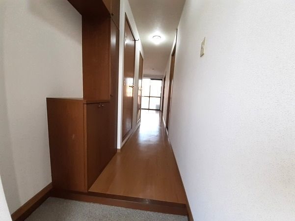 ファミール泉A 玄関