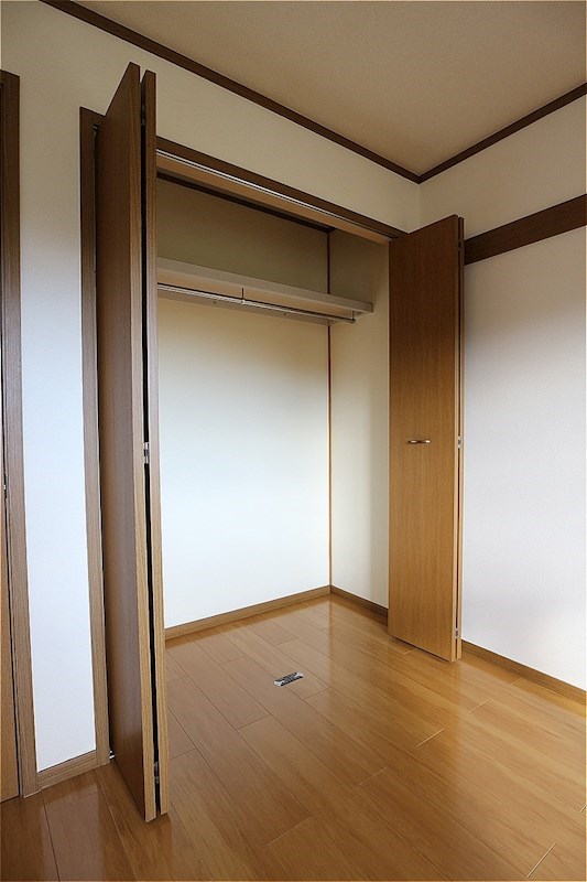 ダンケ吉志 ※参照※別の部屋の写真になります。