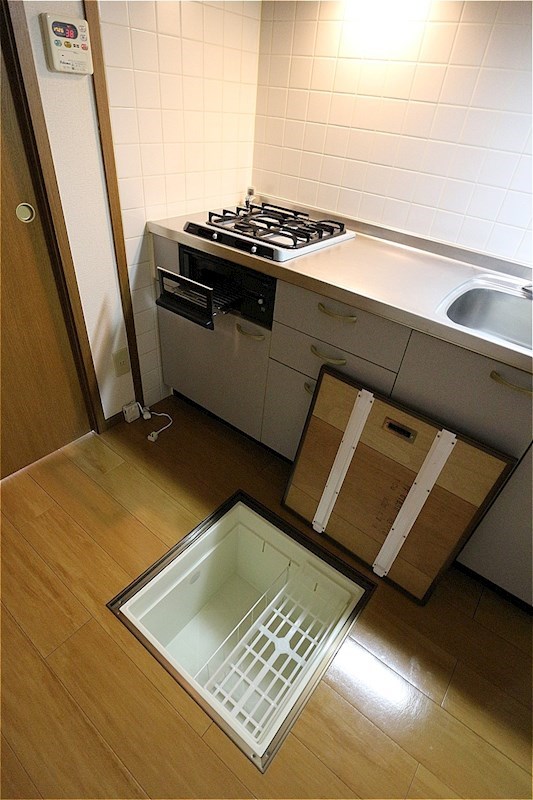 ダンケ吉志 ※参照※別の部屋の写真になります。