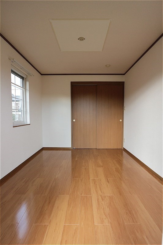 ダンケ吉志 ※参照※別の部屋の写真になります。