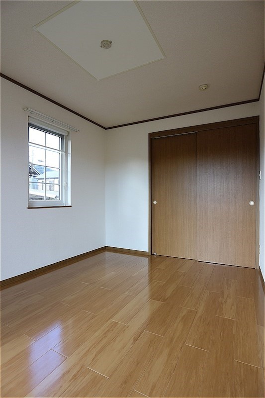 ダンケ吉志 ※参照※別の部屋の写真になります。
