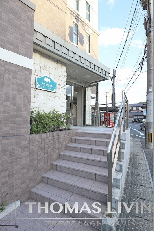 アン・レーヴ  エントランス